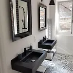 Nuit Zen - Jacuzzi - Centre Historique 아파트