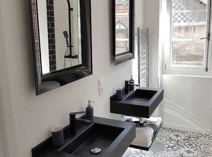 Nuit Zen - Jacuzzi - Centre Historique Appartement